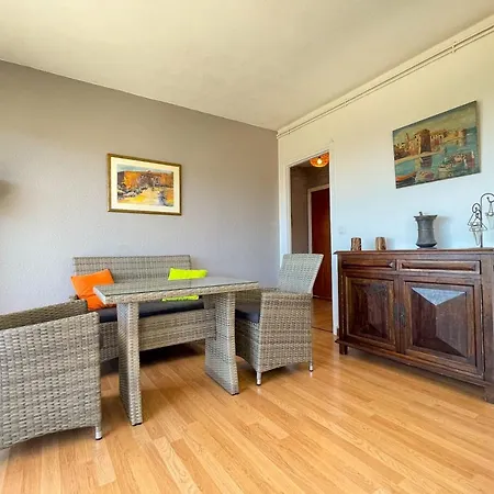 Nice Bright Apartment With Balcony Saint-Raphaël